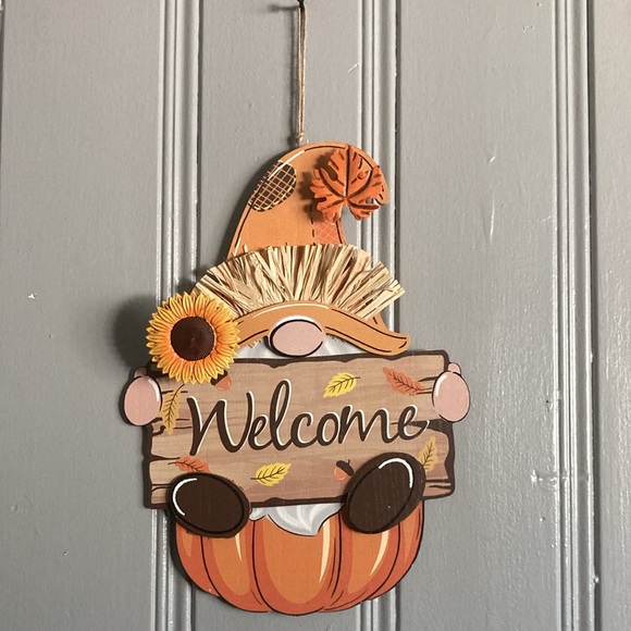 Brand NWT- 16” Precious- Wooden- Welcome- Gnome Fall Decor Sign w/ Metal 🍁🌻 - Picture 5 of 17